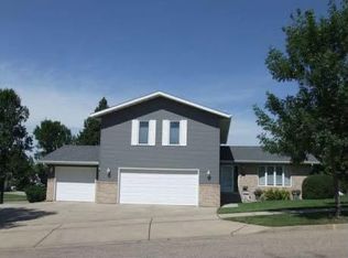 2304 Jackson Ave, Bismarck, ND 58501