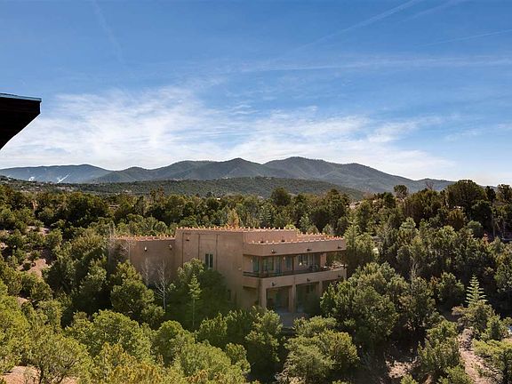 3rd image of 830 Camino Del Este