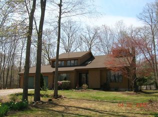 195 Kate Ln, Tolland, CT 06084