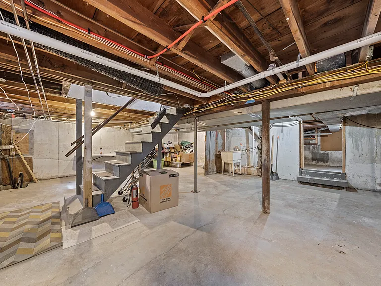 1822 Washington St — Photo 15