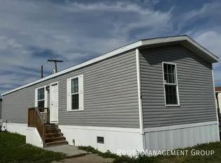 F10 Meadows Ct #F10, Alliance, NE 69301