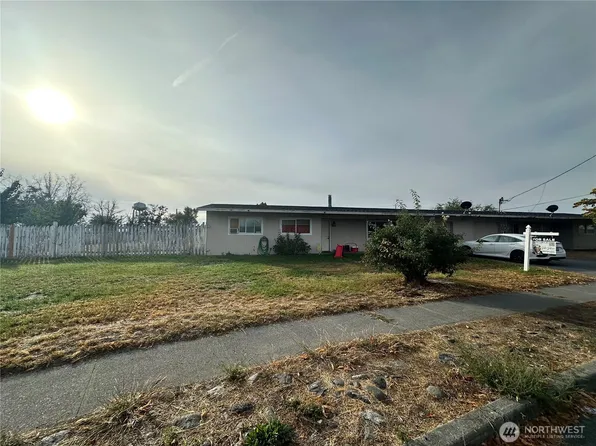 8958 Tinkerloop #A & B, Moses Lake, WA 98837
