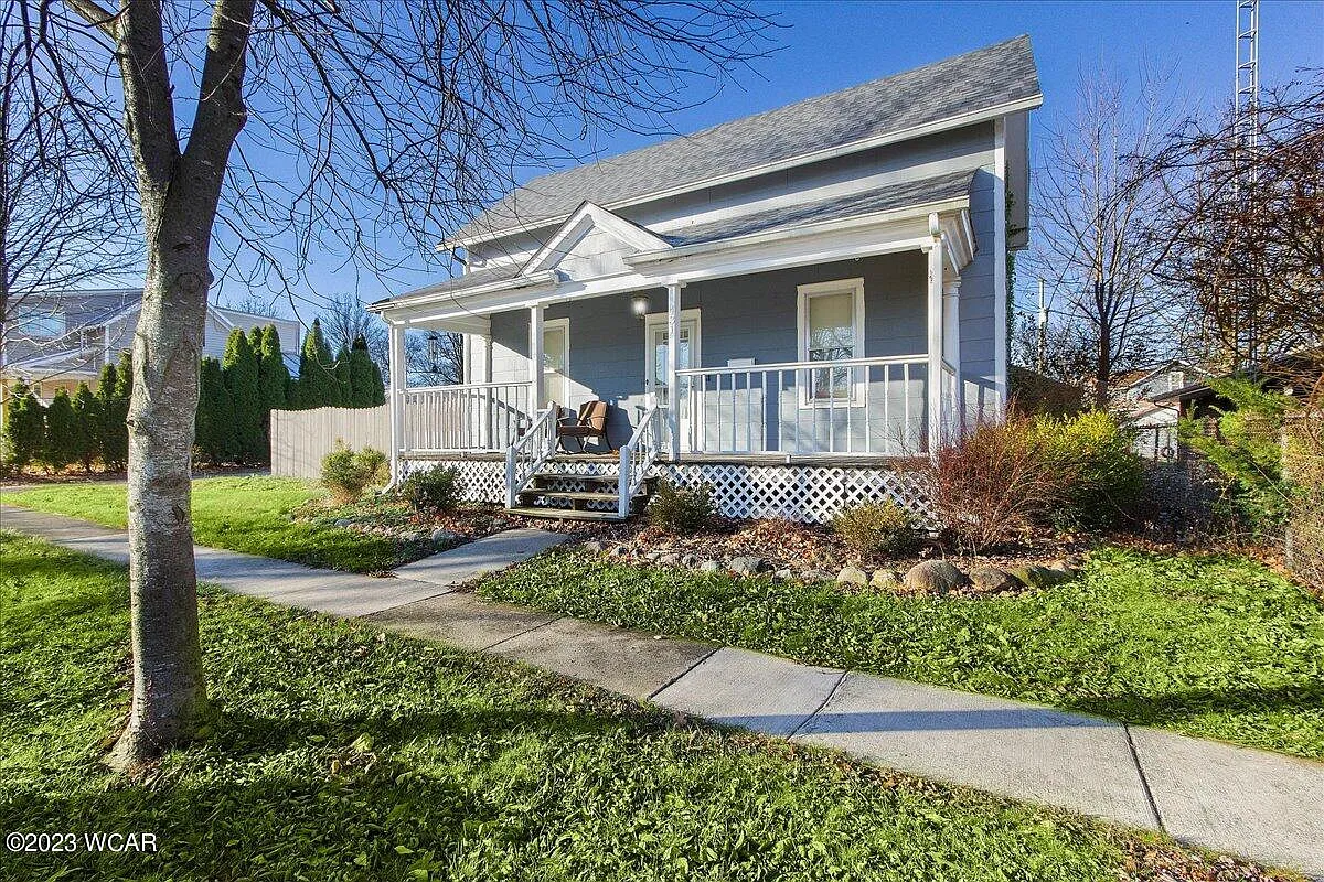 431 N Cherry St photo 1