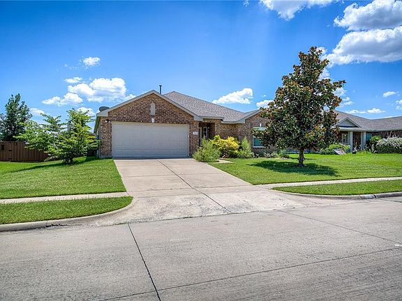 3rd image of 1307 Huntsville Dr