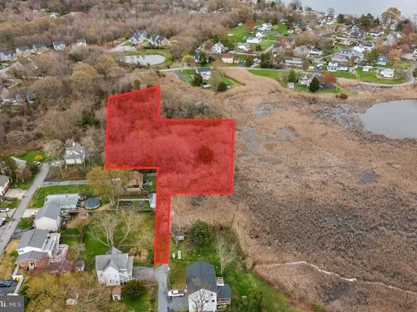 617 Ford Rd, Deale, MD 20751