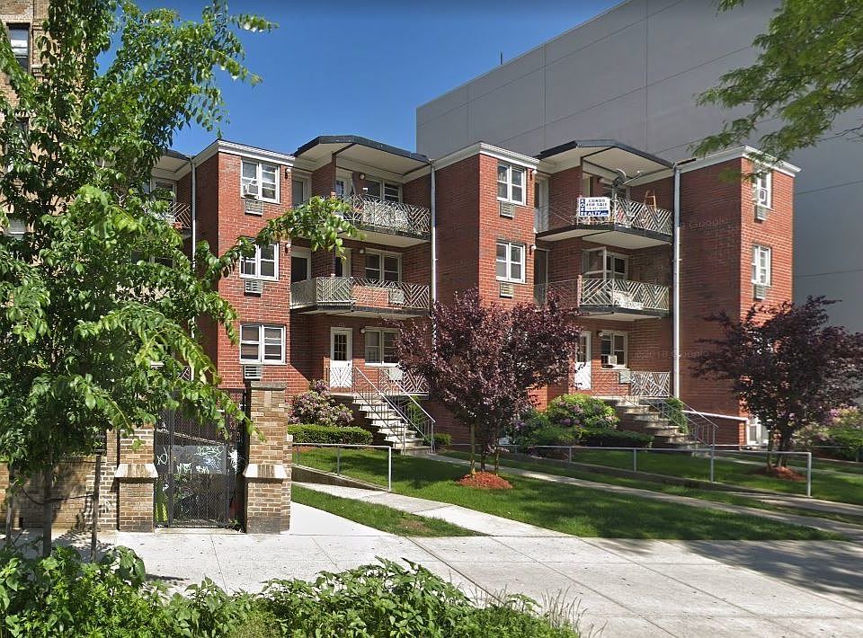 1st image of 2963 Ocean Pkwy APT 3R