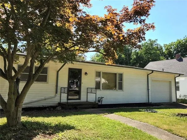 405 E Colt St, Windsor, MO 65360