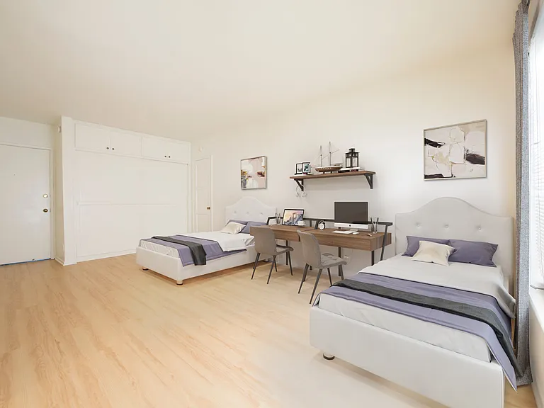 Gayley Manor Apartments — Photo 77