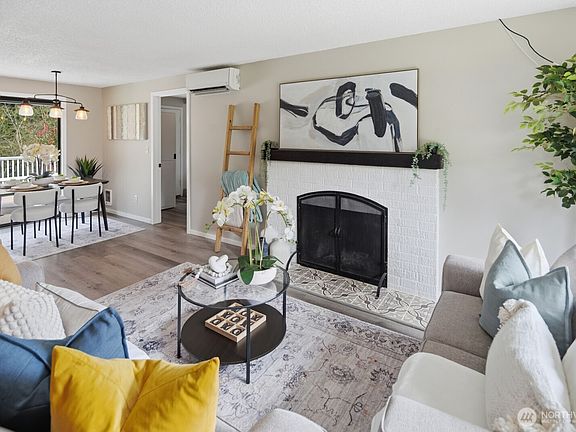 4th image of 19105 18th Avenue W