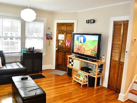 5th image of 2035 32nd St #2