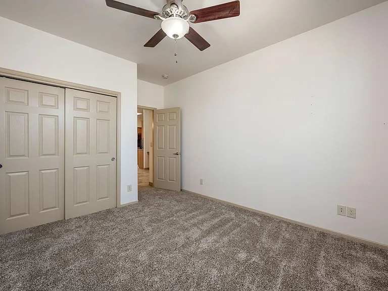 4405 Levante Dr — Photo 27
