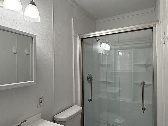 5th image of 4015 Poplar Springs Dr