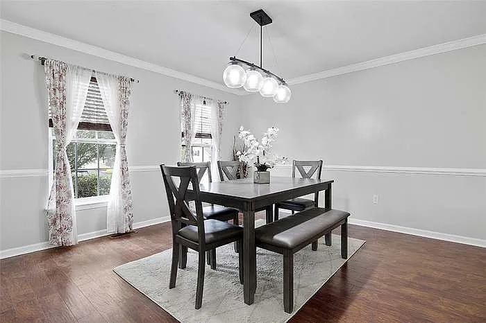 5702 Stockbridge Ct — Photo 3