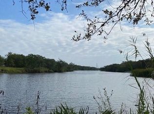 31826 Bayou Bnd, Richwood, TX 77515