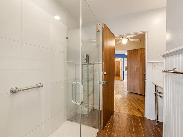 100 Lakeshore Dr — Photo 13