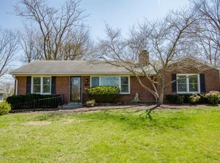 4422 Dannywood Rd, Saint Regis Park, KY 40220