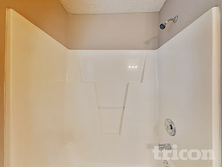 3328 Neptune Dr — Photo 12