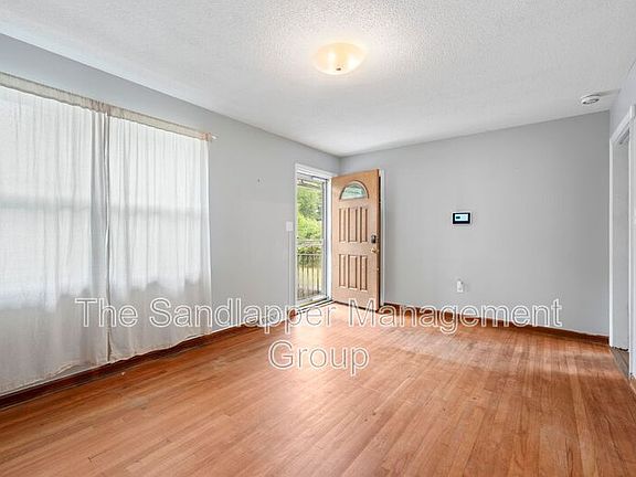2nd image of 7673 Barclay Ave