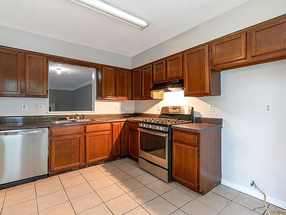 2nd image of 5618 Stonington Trace Pkwy
