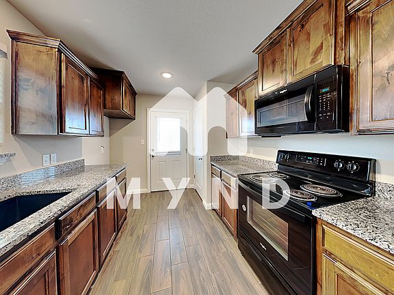 4th image of 711 Rolling Terrace Cir