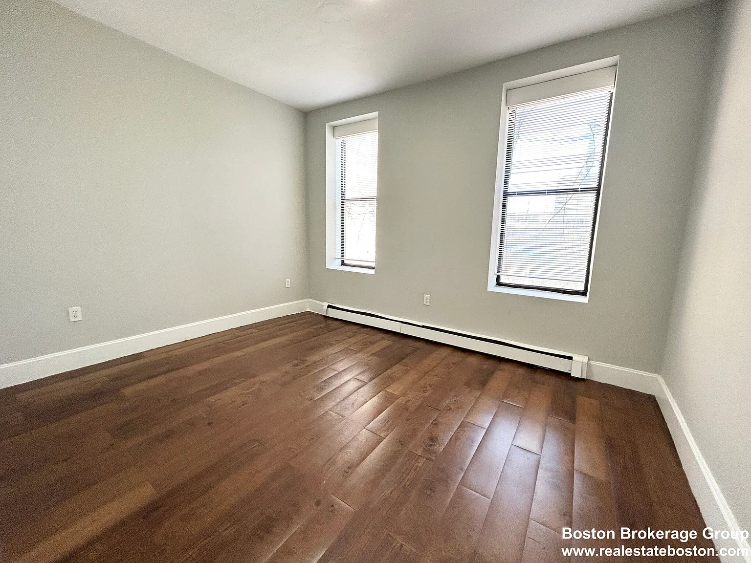 3 bed, 1.0 bath, $3,600 — Photo 4