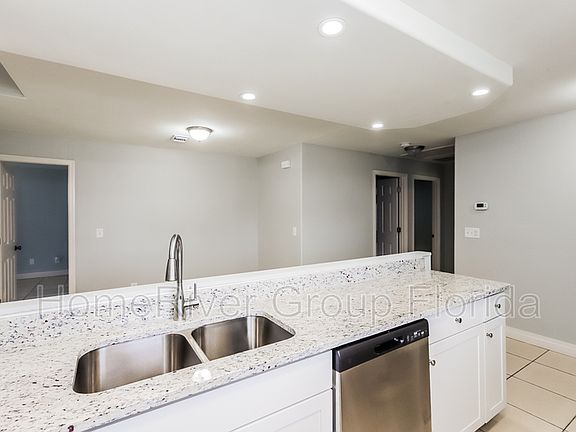 5th image of 3001 N 52nd St