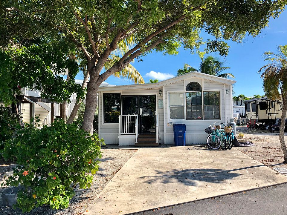 1st image of 701 Spanish Main Dr #116