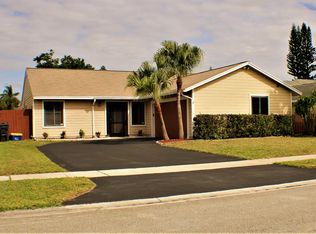 7785 Bishopwood Rd, Lake Worth, FL 33467