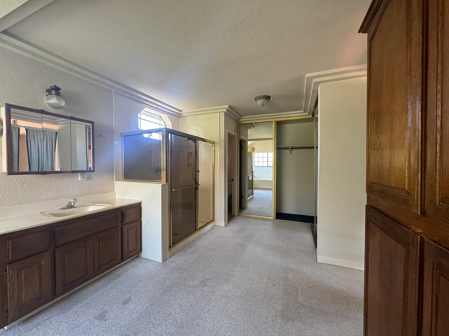 4 bed, 3200 sqft, $3,500 — Photo 3
