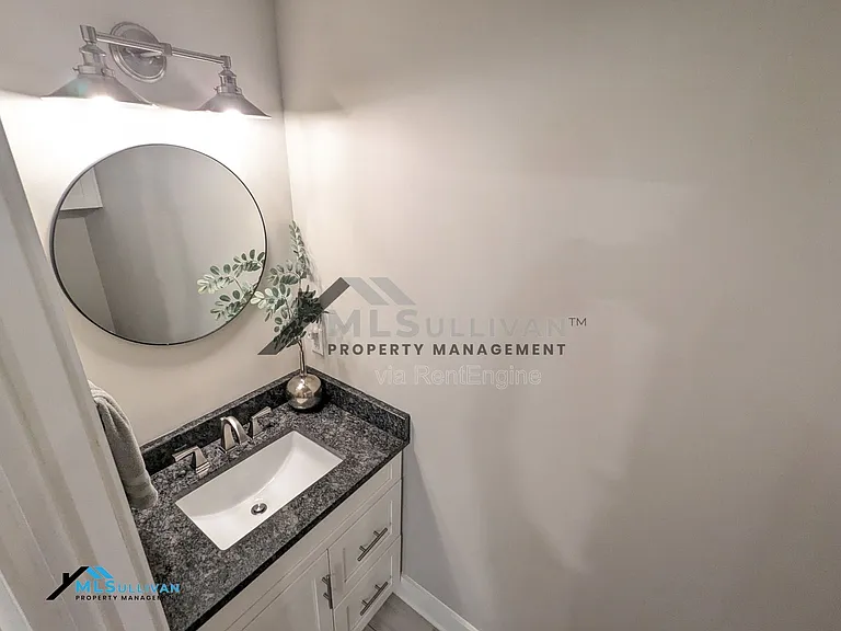 144 E Tryon St #3 — Photo 16