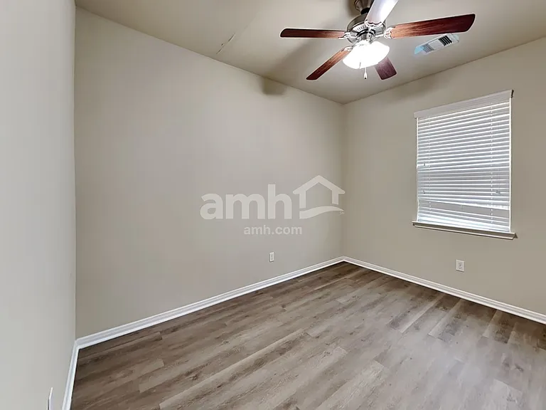 7446 Durango Creek Dr — Photo 14