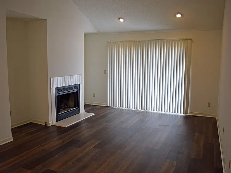 101 Misty Cv — Photo 14