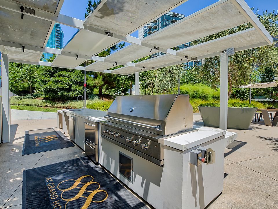 Dining Grove with BBQ