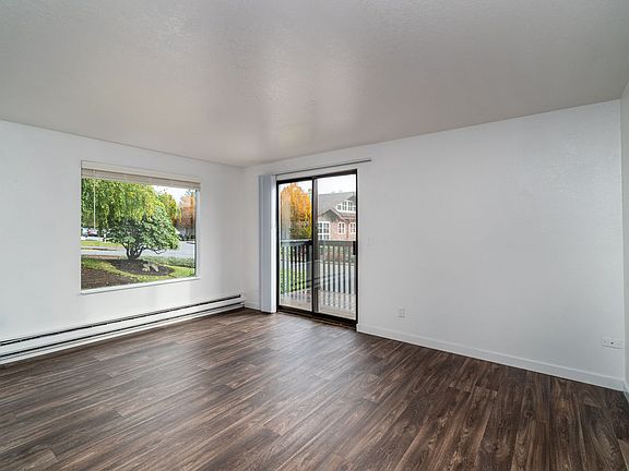 4th image of 2109 123rd Ave NE #9938076