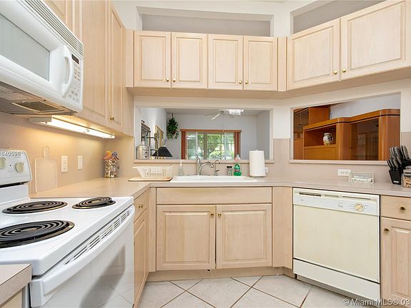3rd image of 10255 Lombardy Dr #10255