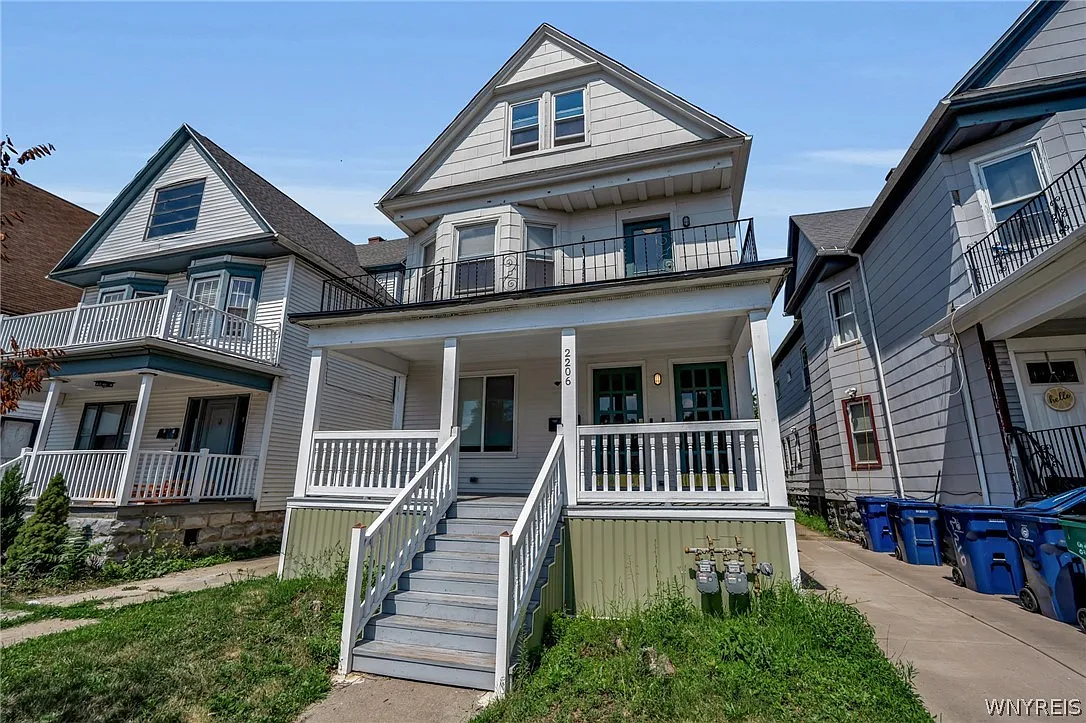 3 bed, 1.0 bath, 1632 sqft, $1,875 — Photo 3