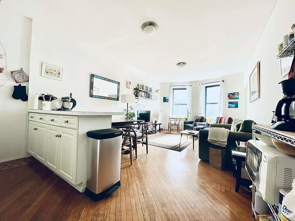 1st image of 529 5th St #3RR