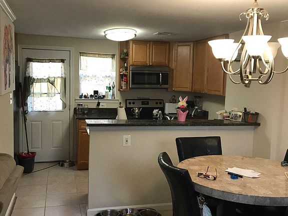 3rd image of 4424 Pembrook Village Dr #133