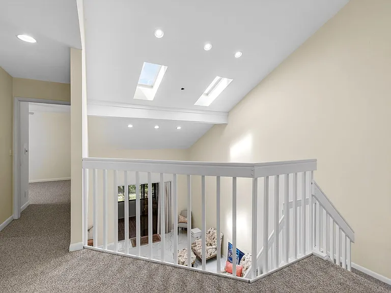 7865 La Mirada Dr — Photo 32