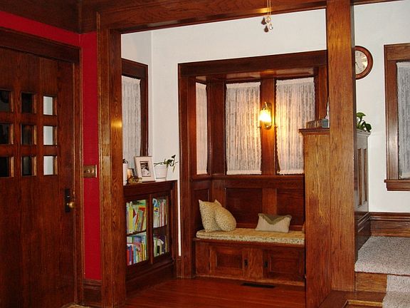 2nd image of 514 4th St SE