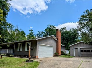 907 Circlewood Dr, Aurora, OH 44202