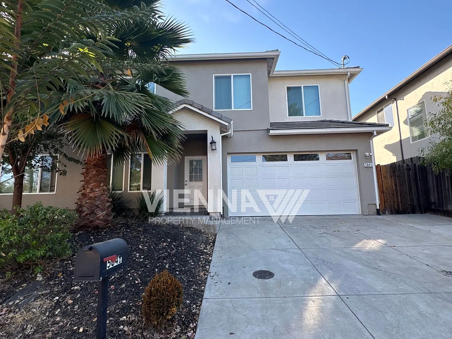 3 bed, 2.5 bath, 1683 sqft, $2,995 — Photo 1