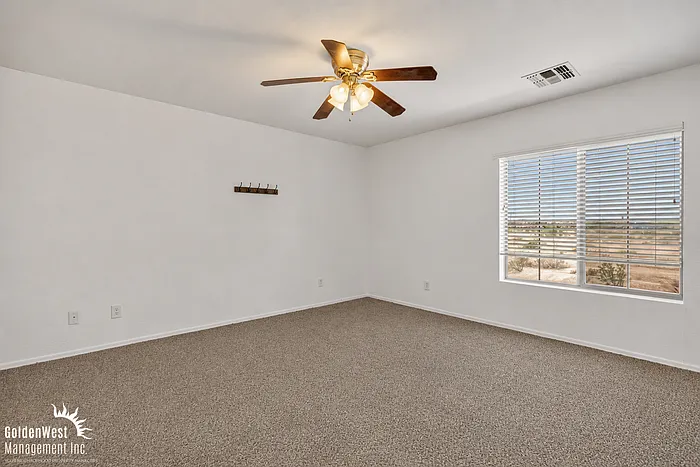24011 N Cargo Ave — Photo 14
