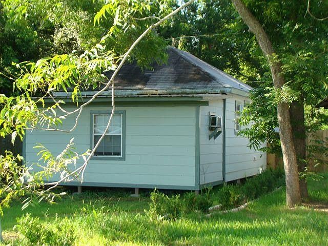 2nd image of 11905 21st St
