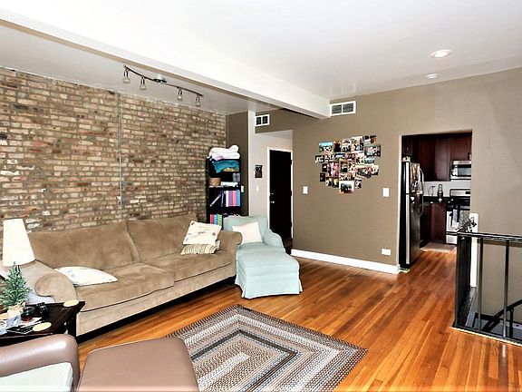 5th image of 920 W Belle Plaine Ave APT 1E