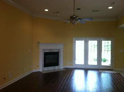 3rd image of 2910 Four Seasons Dr