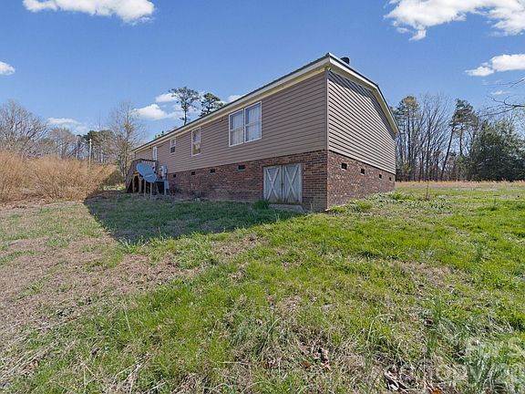 2nd image of 639 Correll Rd