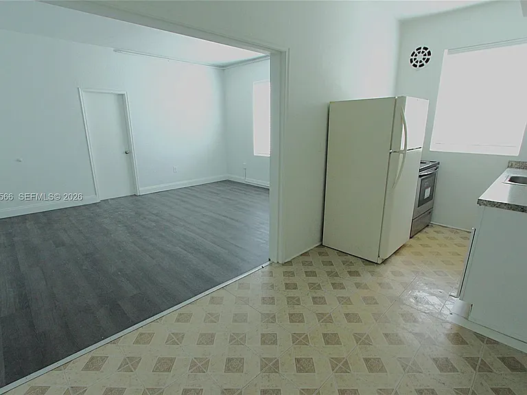 1115 Euclid Ave #11 — Photo 10