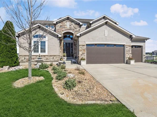 1401 Spurlock Cv, Raymore, MO 64083