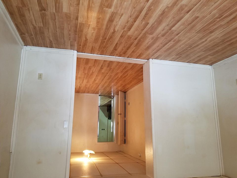 1st image of 832 W Washington St #1